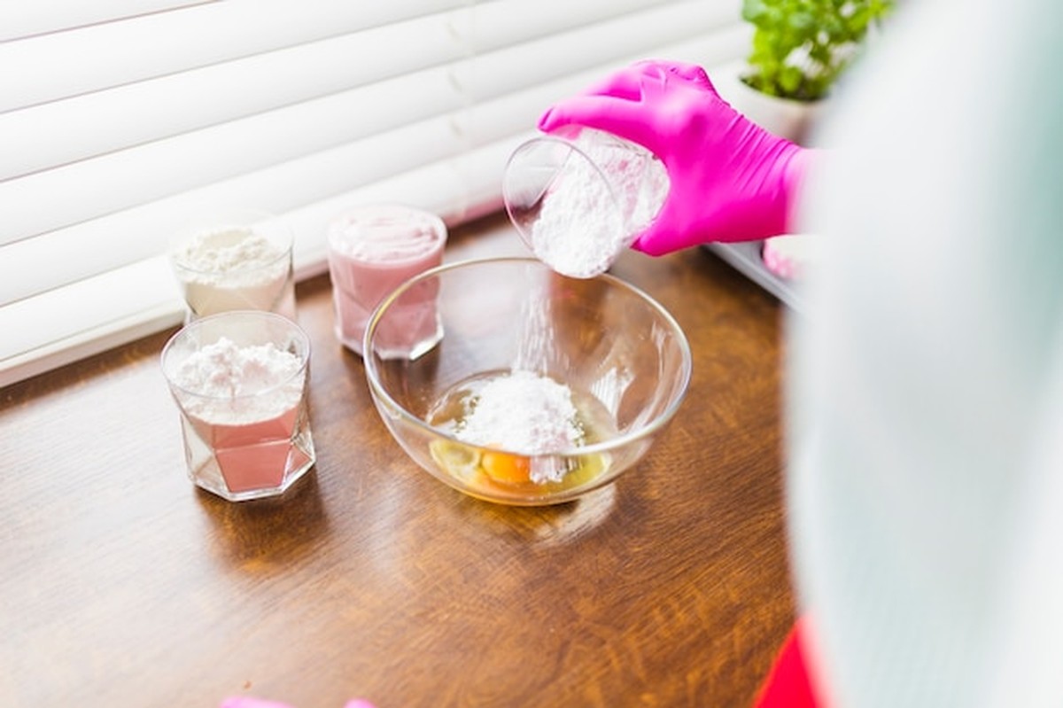 Okna zůstávají čistá celou zimu: trik se jedinou věcí ze spíže