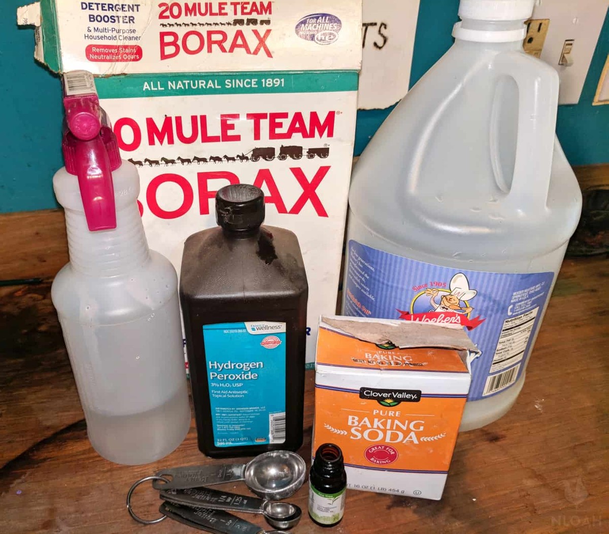 Přestali jsme koupit drahou chemii: promícháme ocet s tímhle a plíseň padá sama - image 2