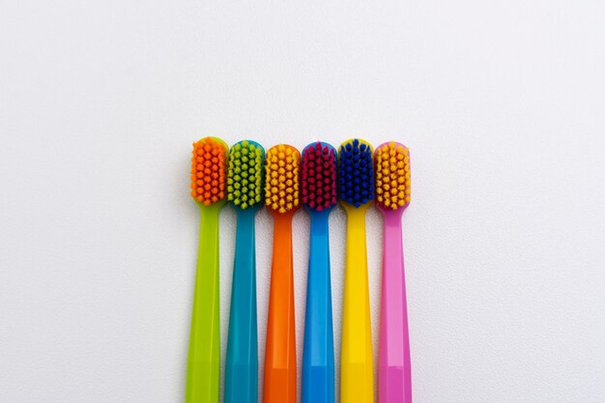 Proč vám elektrický kartáč na zuby vydrží déle než ruční - image 1